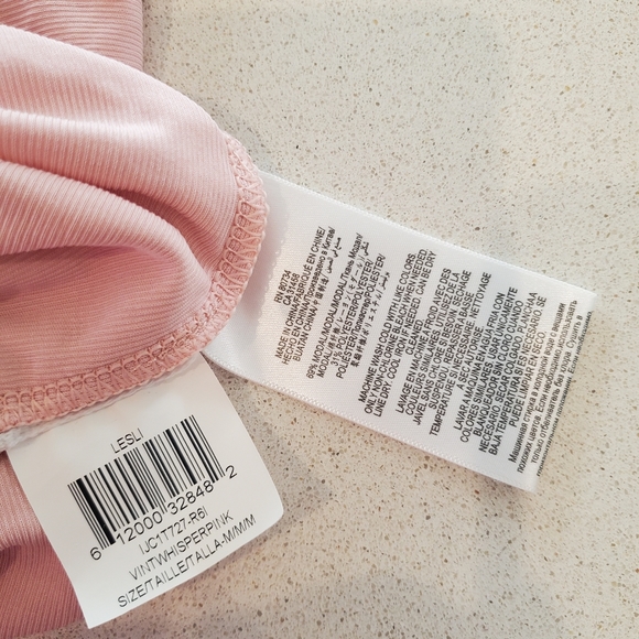 BCBG pink size med - Picture 3 of 3
